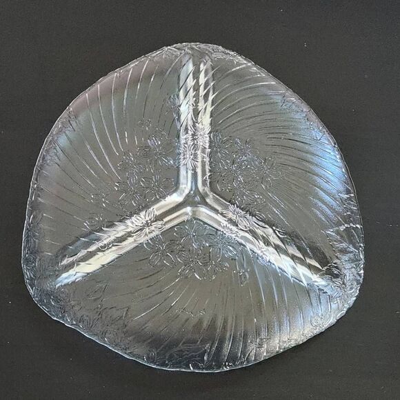 Vintage Glass Divided Plate Glass Relish Dish 3-Section KIG Malaysia Glass Dish - Picture 7 of 7